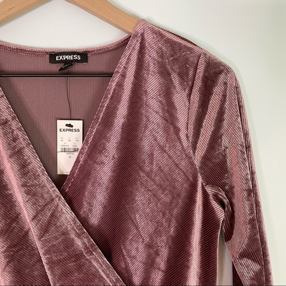 Express Long Sleeve Rose Dress Size Medium - Picture 3 of 8